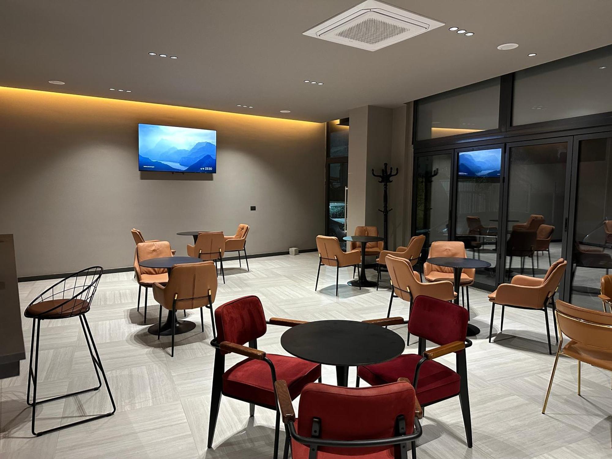 The Roots Boutique Hotel ชโคเดอร์ ภายนอก รูปภาพ